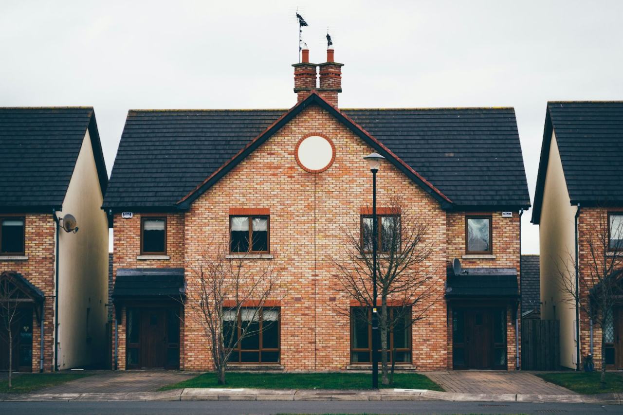 Brick Townhouse near School
